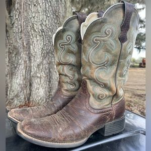 Women’s Ariat 10B Boots